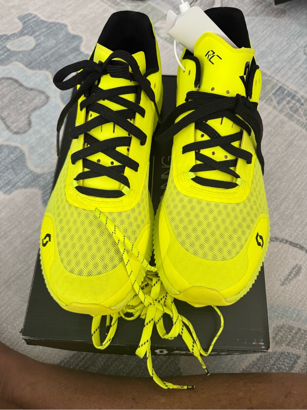 Scott Size 12 Men’s Running Neon Yellow Mesh Kinabalu RC 2.0. Brand New in Box.